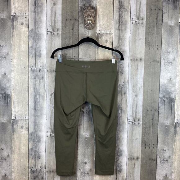 NOBULL Crop Low Rise Leggings in Army Green Size Medium. - Picture 3 of 10